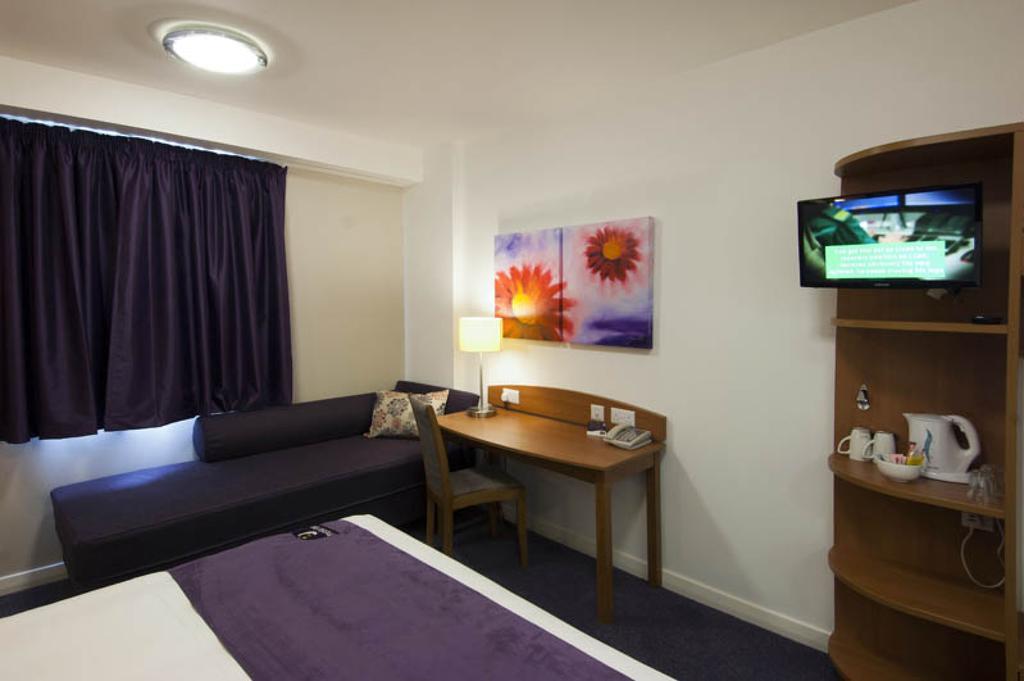 Premier Inn غلينروز المظهر الخارجي الصورة