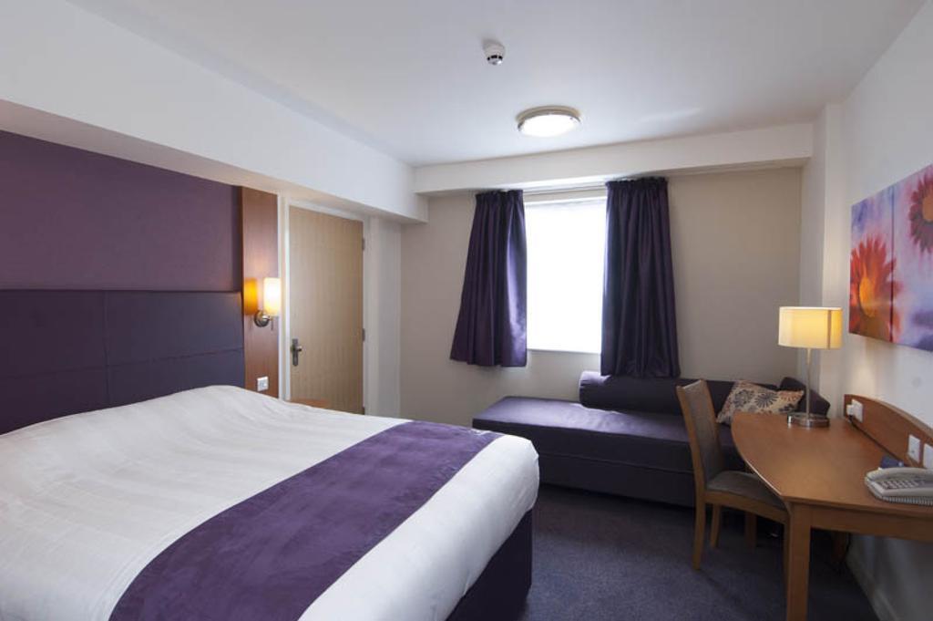 Premier Inn غلينروز المظهر الخارجي الصورة
